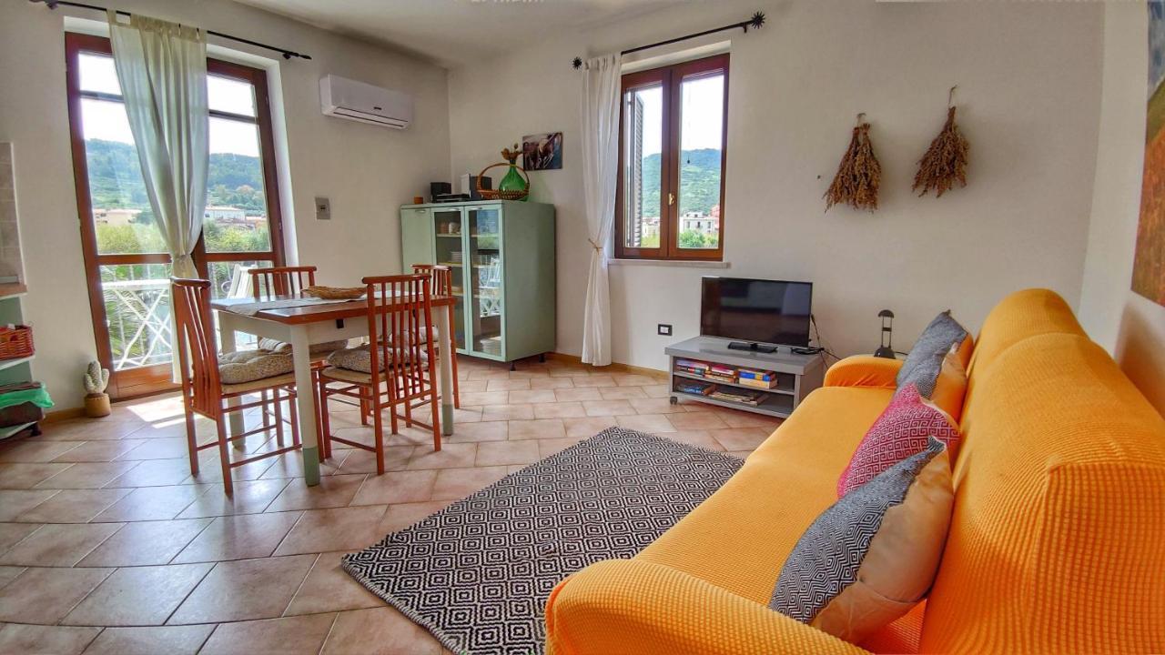 Temo River House Romantic Balcony And Peaceful Retreat In The Heart Of Bosa Exterior photo