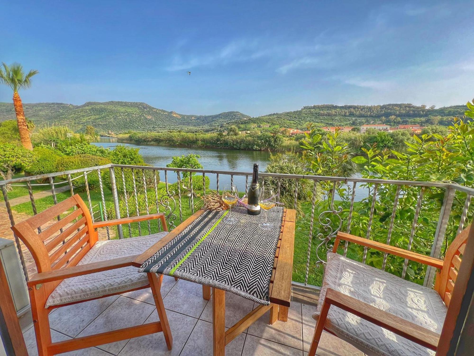Temo River House Romantic Balcony And Peaceful Retreat In The Heart Of Bosa Exterior photo